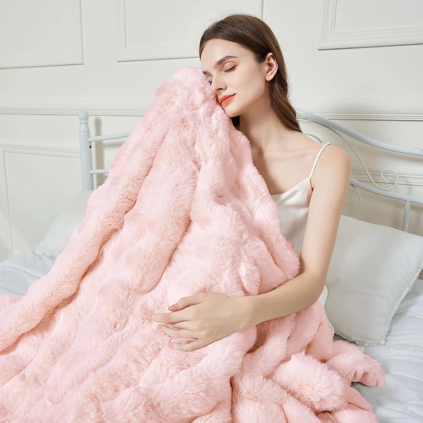 ROSEKIND Ultra Soft Faux Fur Rabbit Blanket For Home Office